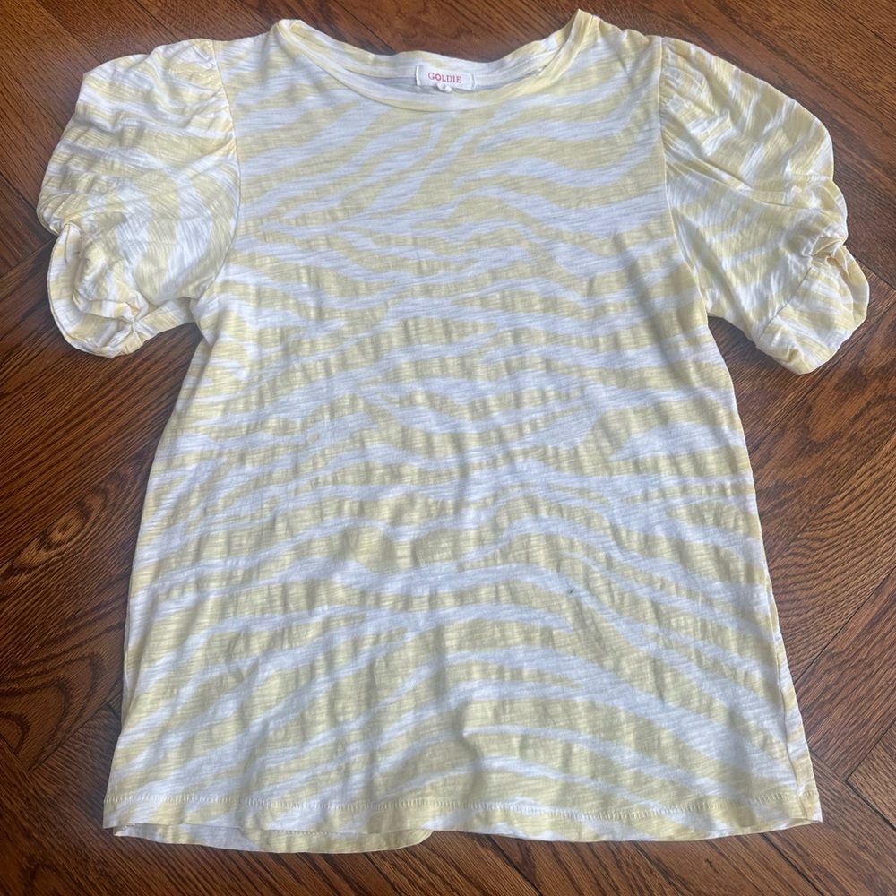 Goldie Women’s Yellow and White Striped Top Size Small